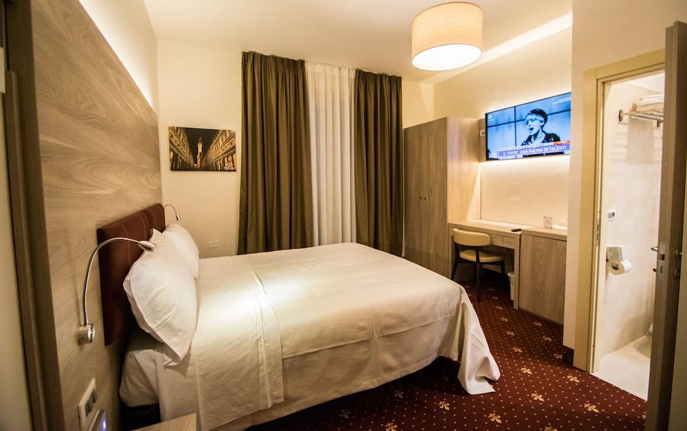 Hotel Perlage Florence 3*